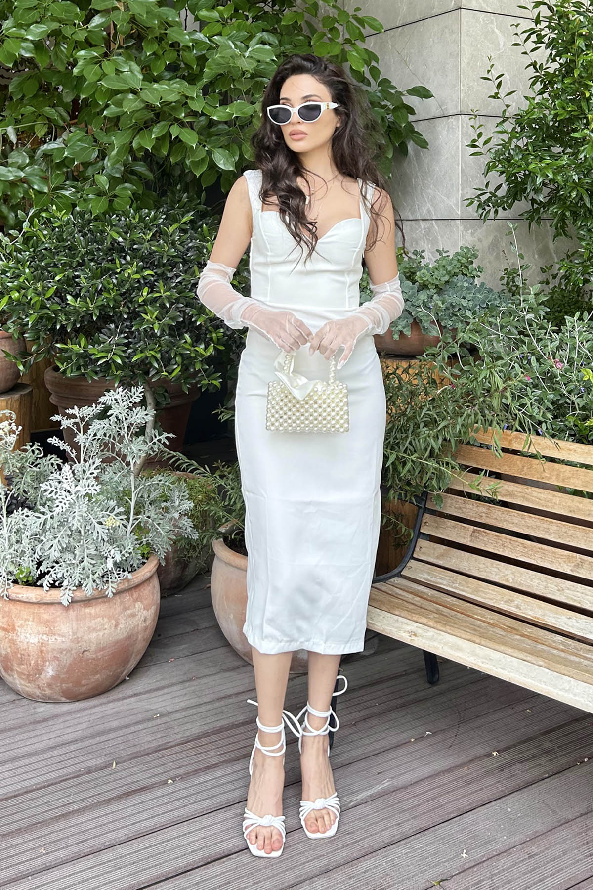 White Scoop Neck Viscose Fabric Unprinted Dresess