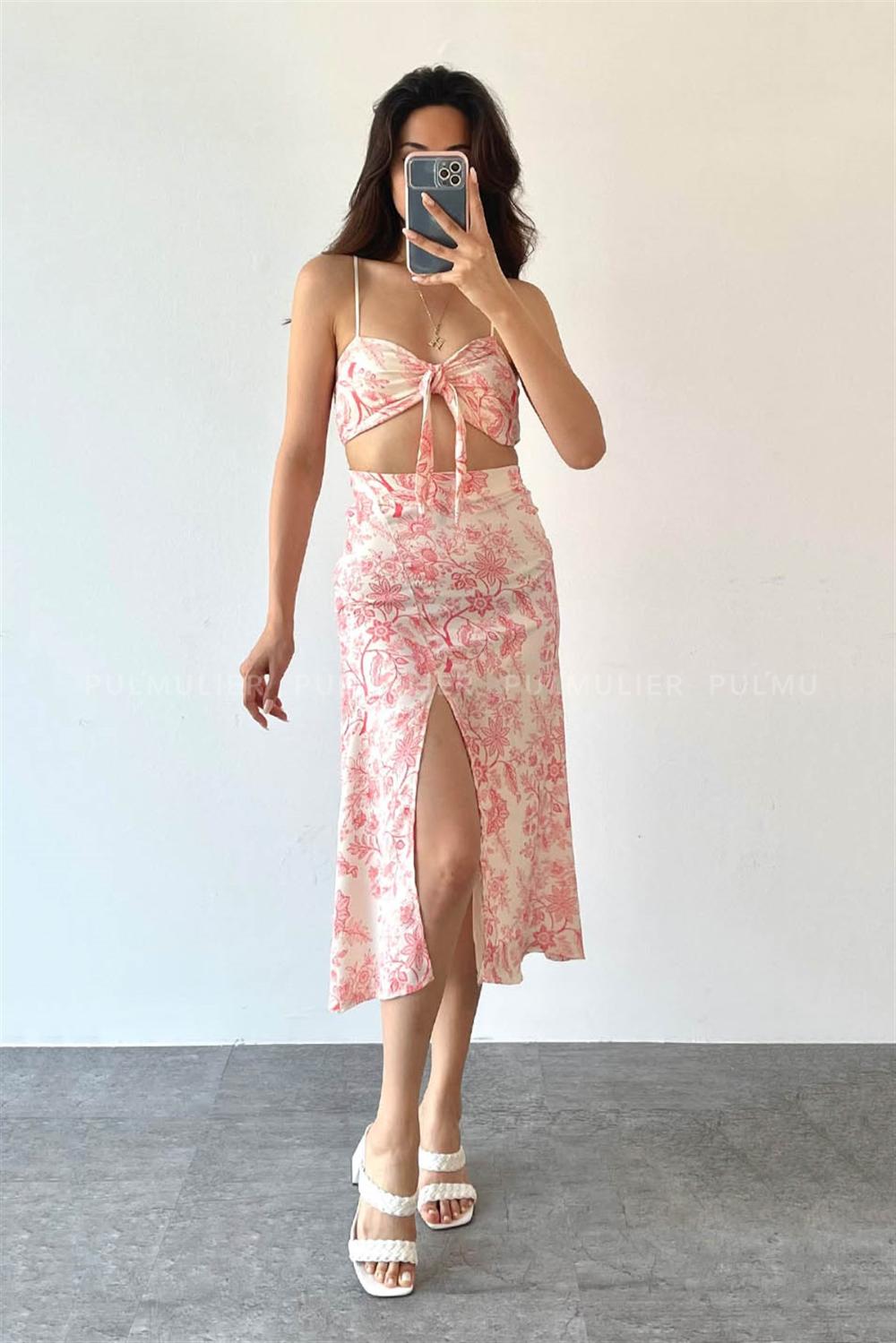 Pink Pool Neck Combed Fabric Unprinted Dresess