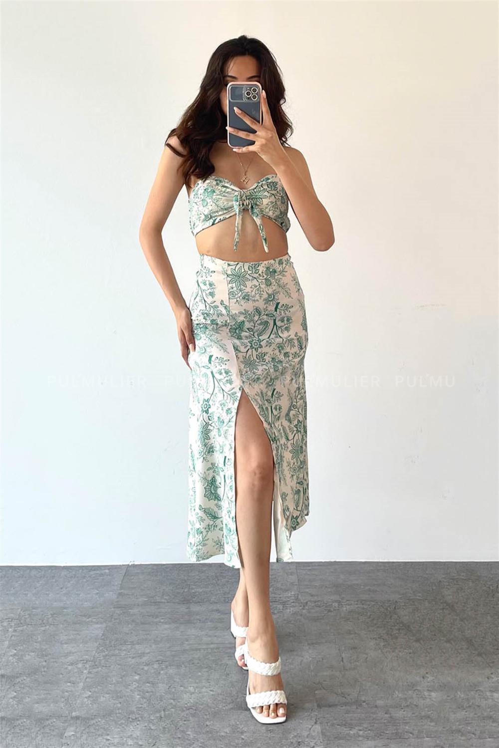 Green Pool Neck Combed Fabric Unprinted Dresess