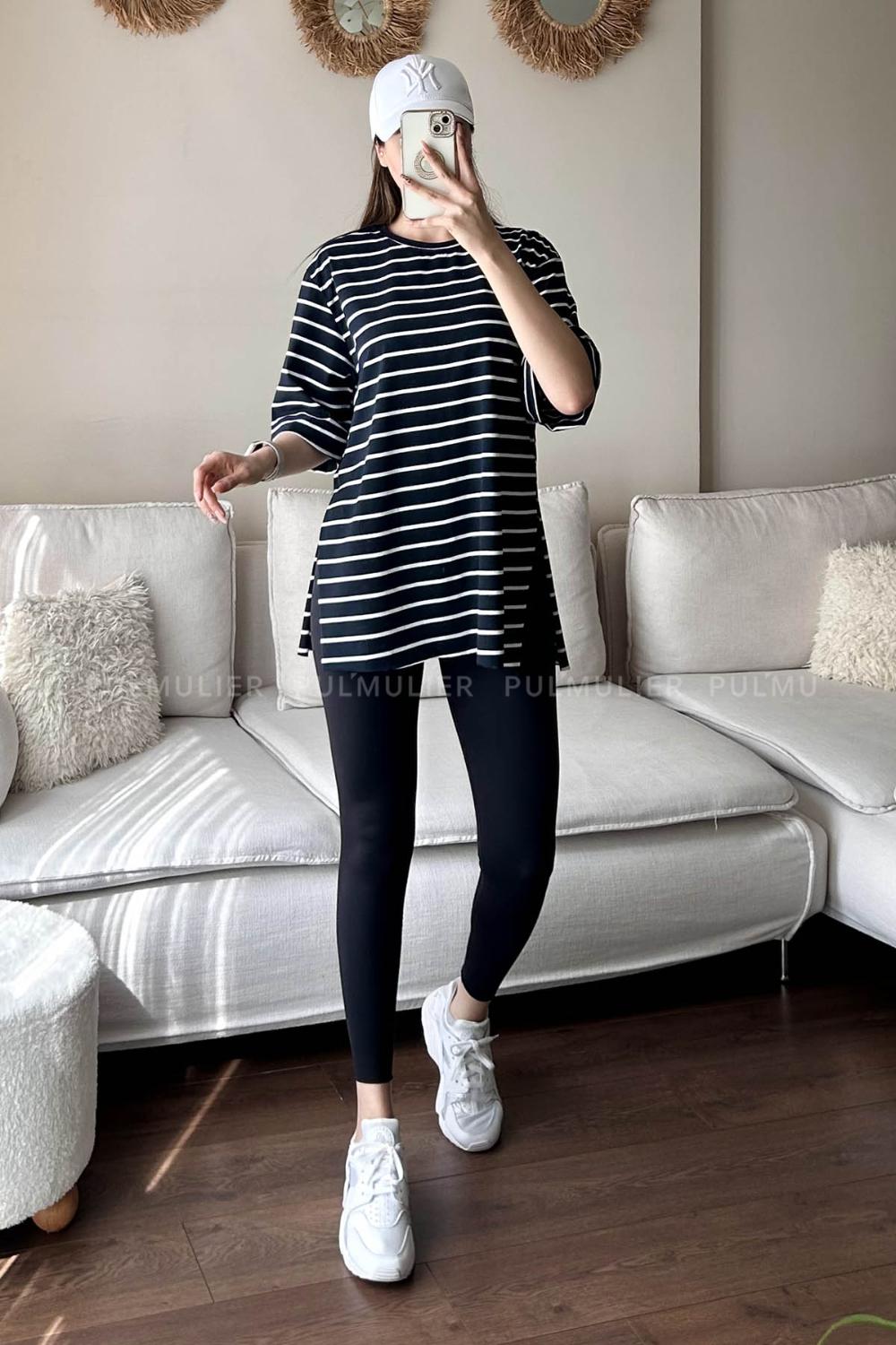 Navy Blue Medium Crew Neck Short Arm Cotton Fabric Printed T-shirt