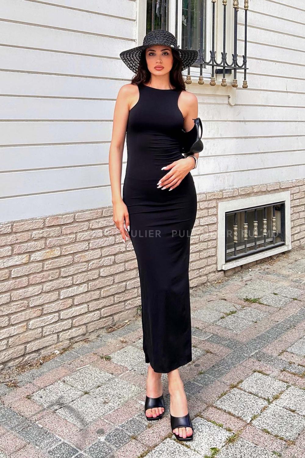 Black Scope Neck Knitwear Unprinted Dresess