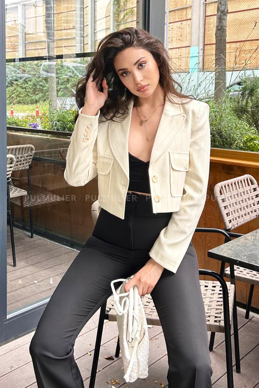 Cream Scoop Neck Long Arm Stamp Fabric Jacket