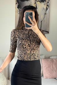 Soft Brown Crew Neck Long Arm Combed Fabric Body