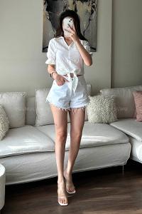 White V Neck Short Arm Without Accessories Cotton Fabric Unprinted Blouse
