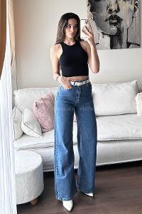 Black Normal Neck Short Arm Cotton Fabric Crop