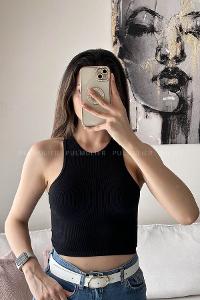 Black Normal Neck Short Arm Cotton Fabric Crop