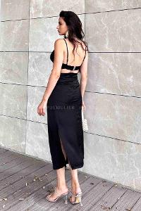 Black Scope Neck Knitwear Unprinted Dresess