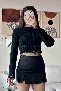 Black Scoop Neck Long Arm Jumper