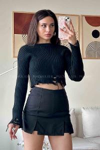 Black Scoop Neck Long Arm Jumper