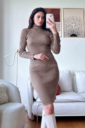 Soft Brown Scope Neck Knitwear Unprinted Dresess