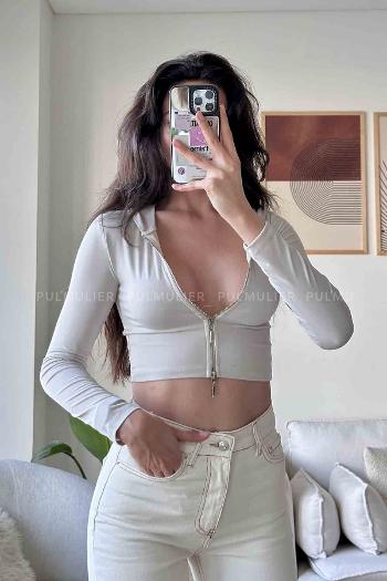 Beige Normal Neck Short Arm Cotton Fabric Crop